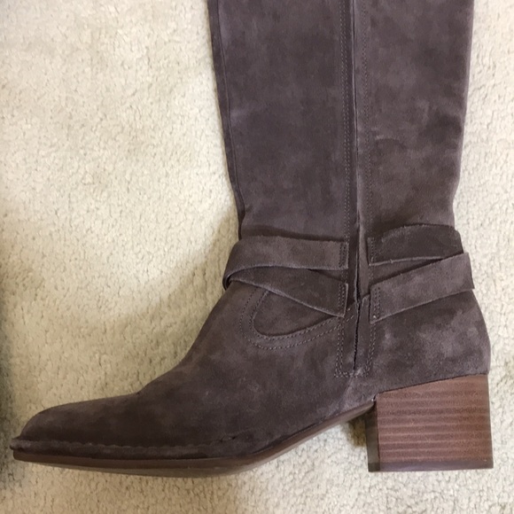 NWOT Ugg Bandara Suede Leather Tall Boots Size 9 - Picture 4 of 16